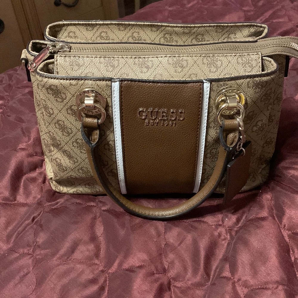 Cute Guess purse brown